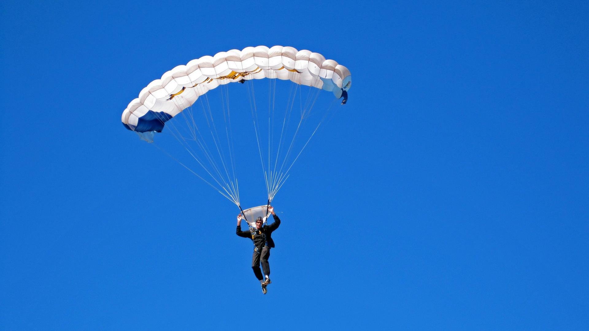 陈艺文稳定发挥晋级决赛，陈艺文没参加三米板奥运