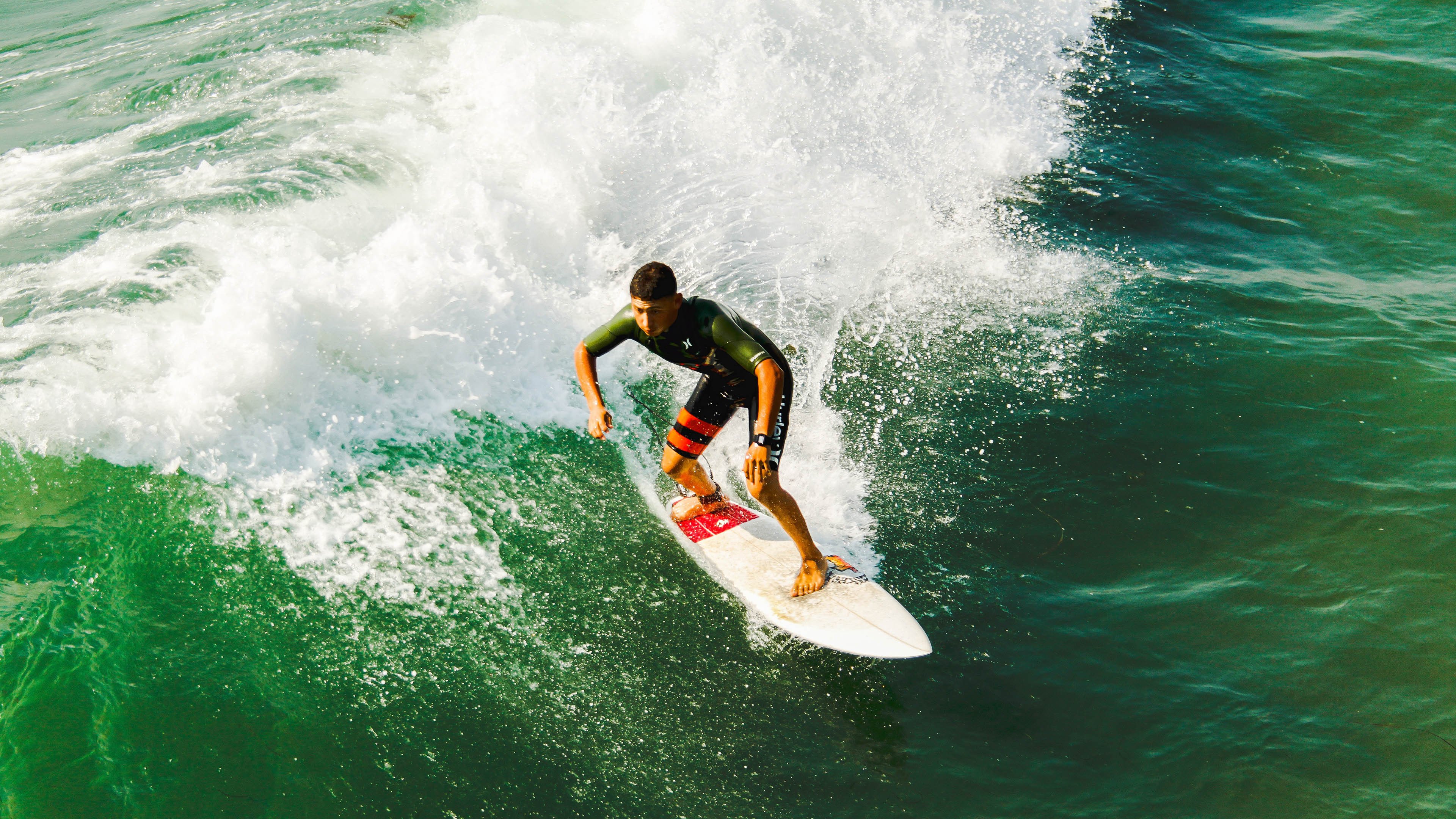 西甲冲突升级！裁判判罚引发争议，西甲规则